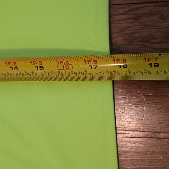 UNDER ARMOUR WOMEN'S FLORESCENT GREEN ATHLETIC CROP TOP SIZE XL - Picture 13 of 15